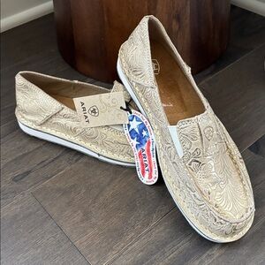 Ariat Cruiser Pearl floral embossed leather slip on loafers,metallic,EVA Midsole